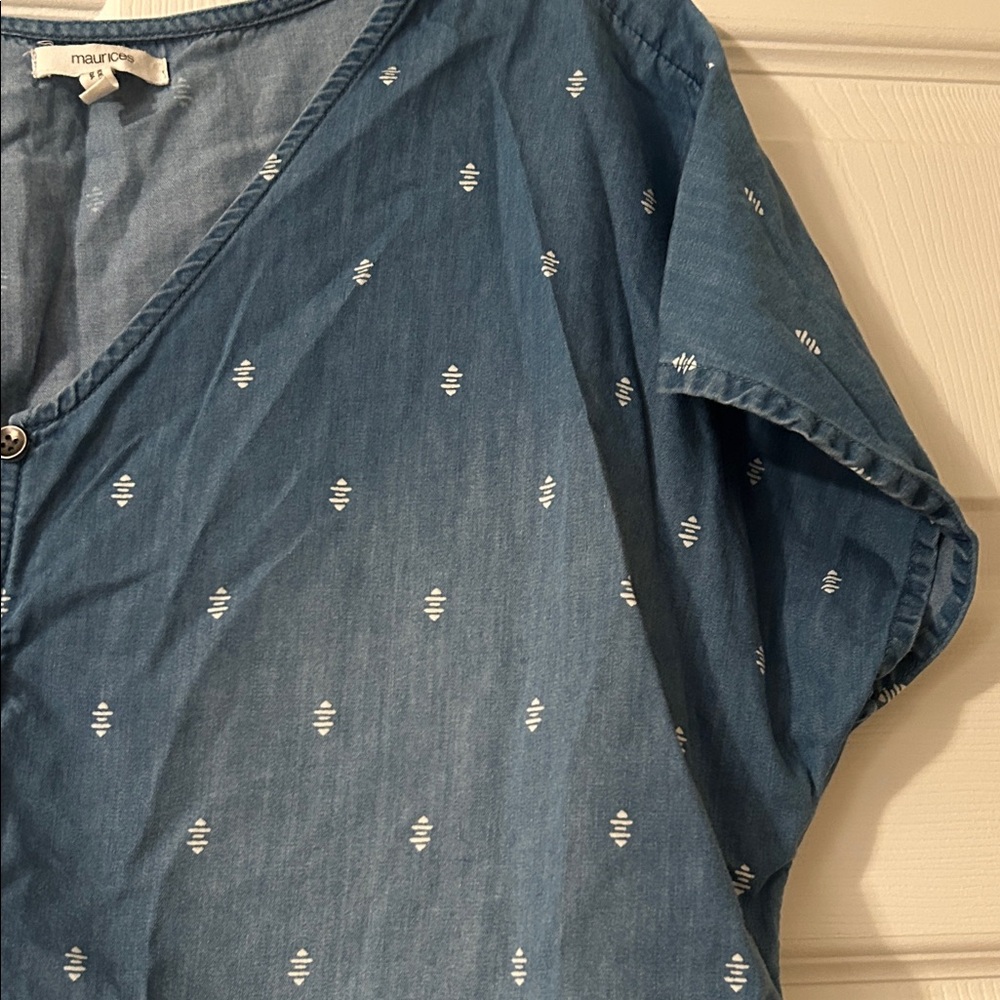 Maurices Blue Button Down Shirt with Pattern - Picture 5 of 9